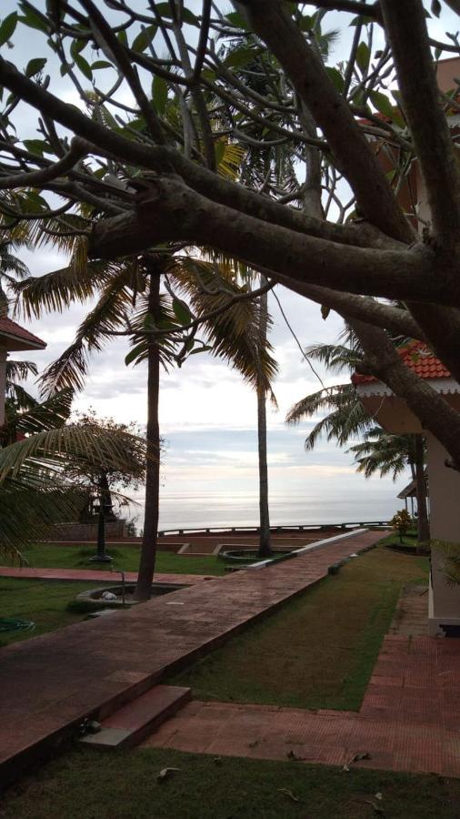 Seashore Beach Resort Varkala Exterior photo